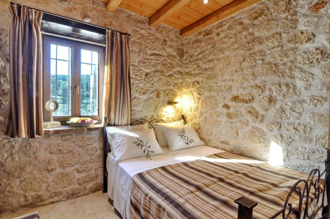 Traditional Fioretta Villa