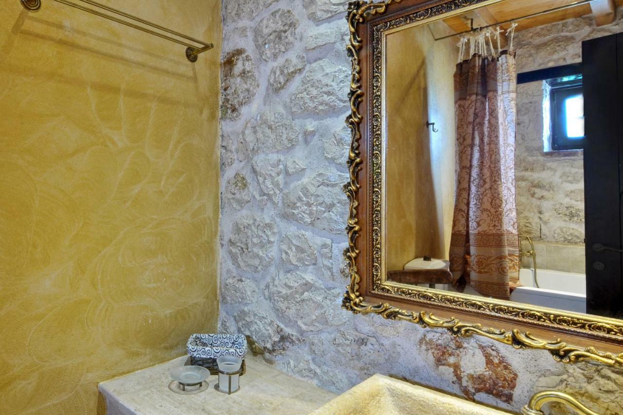 Traditional Fioretta Villa